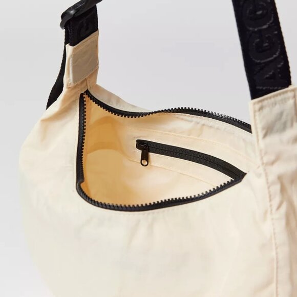 Baggu NWT Medium Crescent Bag in Ivory - Picture 6 of 7